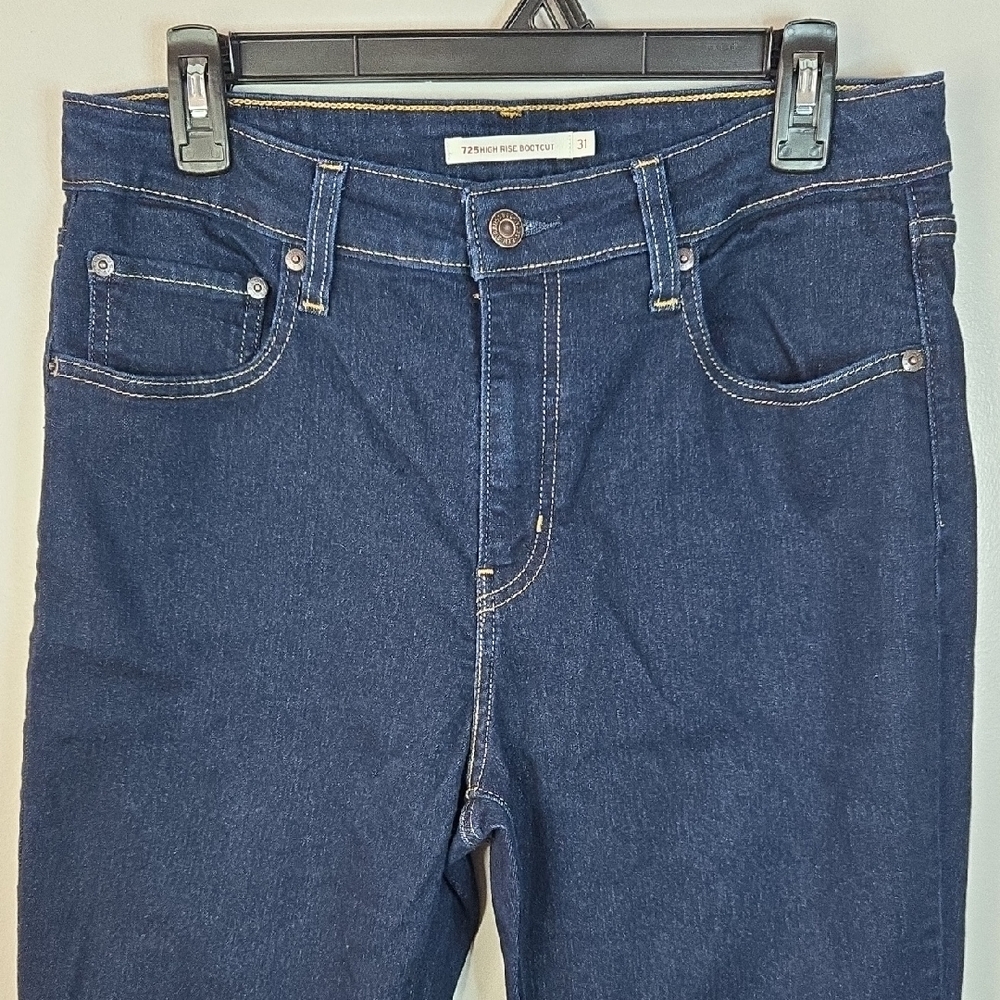 Levi's Size 31 High Rise Dark Wash Bootcut Denim Jeans
